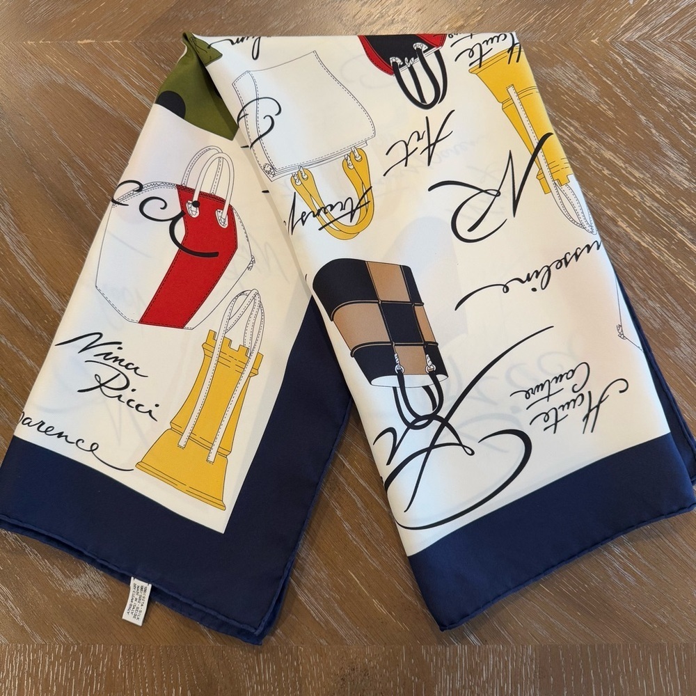 Authentic Nina Ricci Scarf - Picture 7 of 8